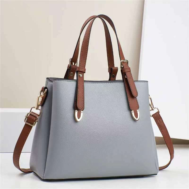 Two-Tone Handbag: Classic Design Meets Refined Detailing